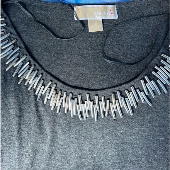 𝅺MICHAEL Kors oversized grey top with silver embellishments size medium - Picture 3 of 4
